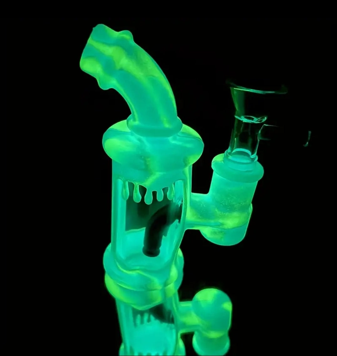 Mini glow in dark bong